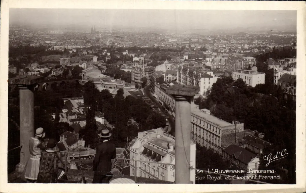 Panorama der Auvergne — über Royat und Clermont-Ferrand — G.d'O. - Vorderseite