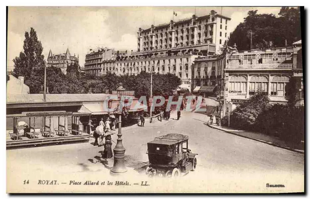 Royat — Place Allard e os Hotéis — LL. — Shandor - Frente
