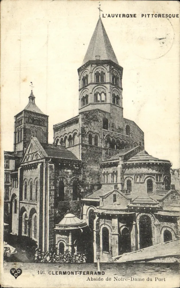 Clermont-Ferrand — Abside de Notre-Dame du Port — A Auvergne Pittoresque, n°146 - Frente