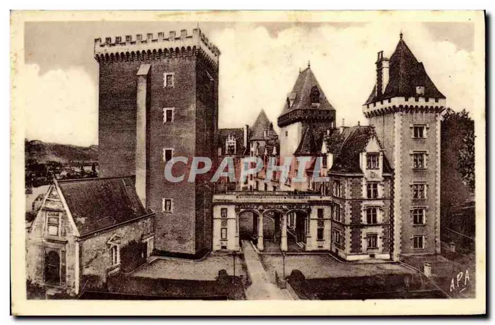 Pau — Schloss Henri IV — Hauptfassade — A.P.A. POUX ALBI - Vorderseite
