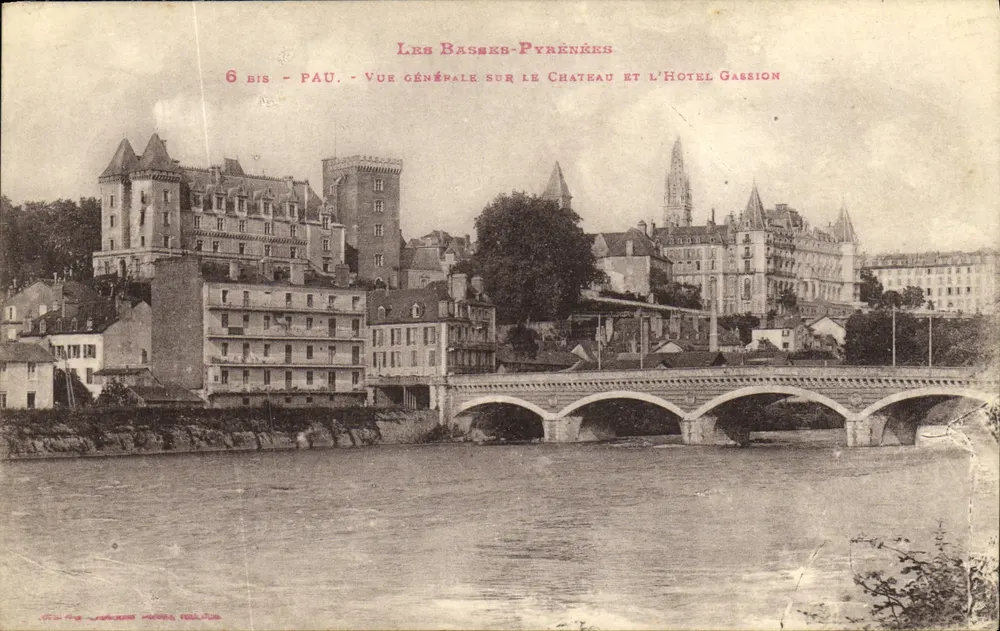 Les Basses-Pyrénées — Allgemeiner Blick auf Schloss und Hotel Gassion — 6 bis - Pau - Vorderseite