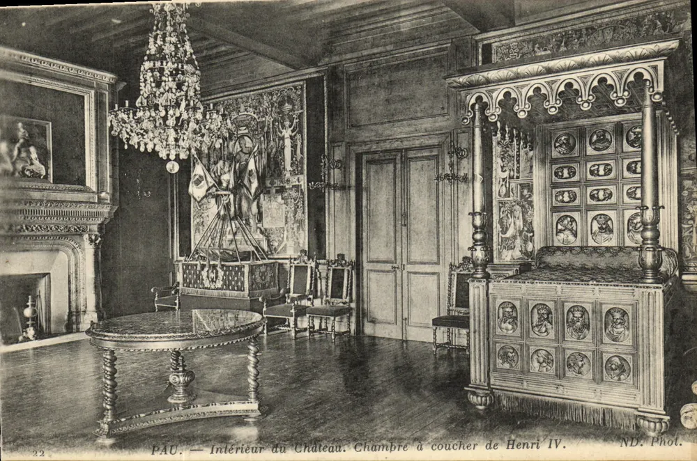 Pau — Innenraum des Schlosses. Schlafzimmer von Henri IV. — ND. Phot. - Vorderseite