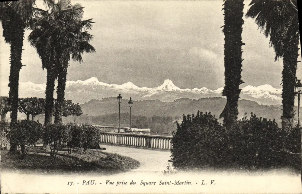 Pau - Vista tirada do Square Saint-Martin - L. V. - Frente