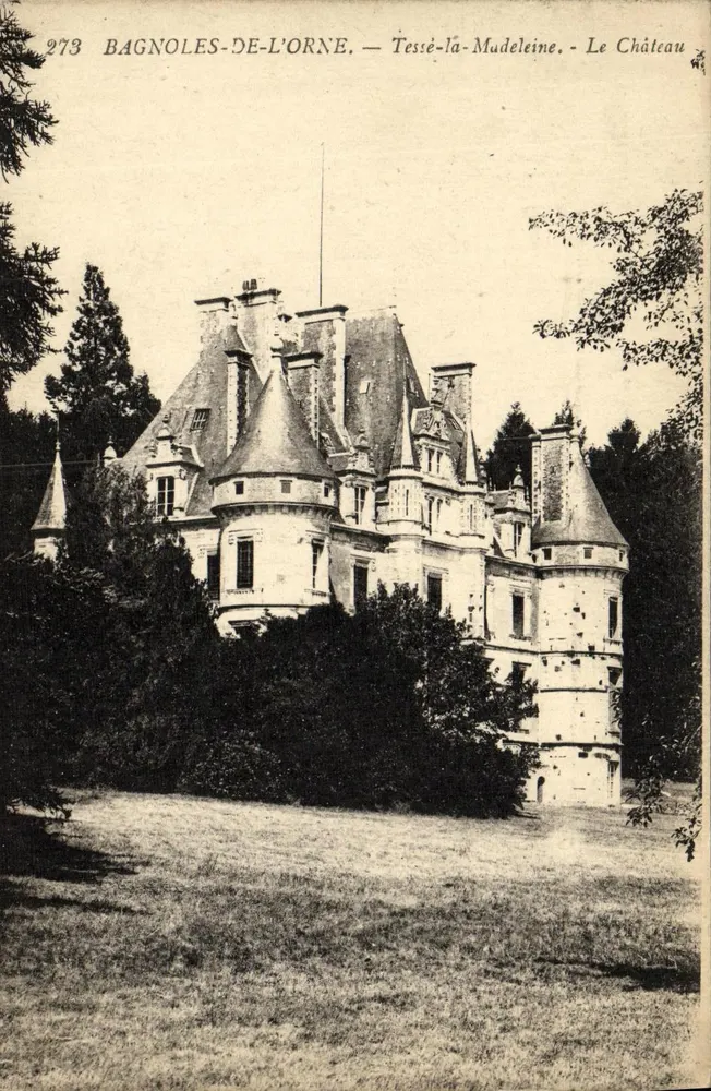Bagnolles-de-l'Orne — Tessé-la-Mudeleine — Das Schloss - Vorderseite