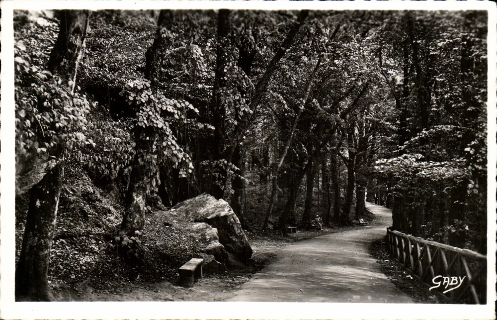 Viale del Dante — Bagnoles-de-l'Orne — Edizioni Gaby - Recto