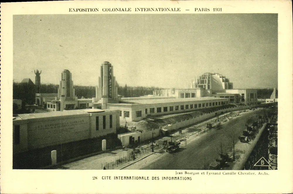 Internationale Kolonialausstellung — Paris 1931 — Cité Internationale des Informations — Jean Bourgon und Fernand Camille Chevalier, Arch. - Vorderseite
