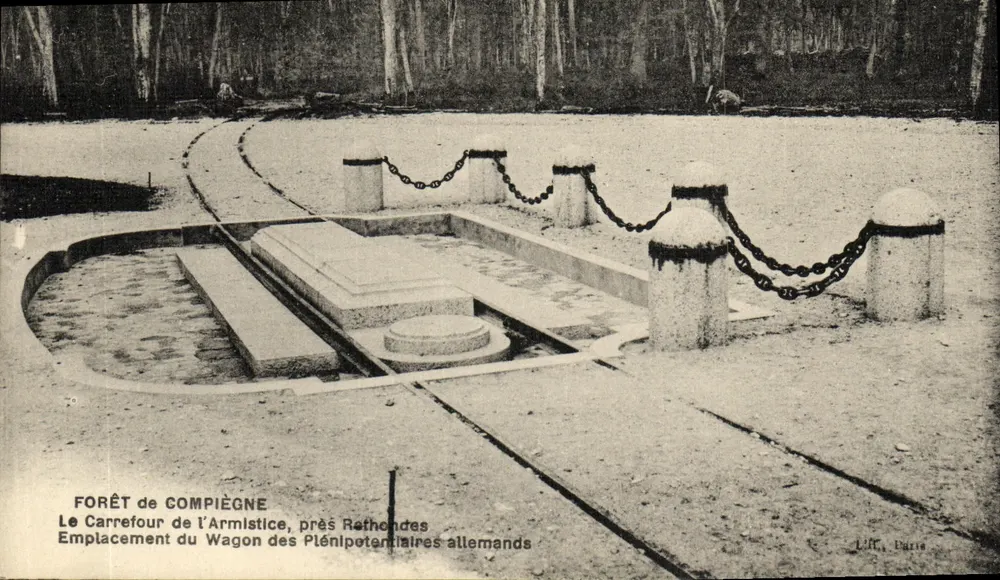 Wälder von Compiègne — Armistice-Verkehrskreuzung, nahe Rethondes — L'Hostie, Paris - Vorderseite