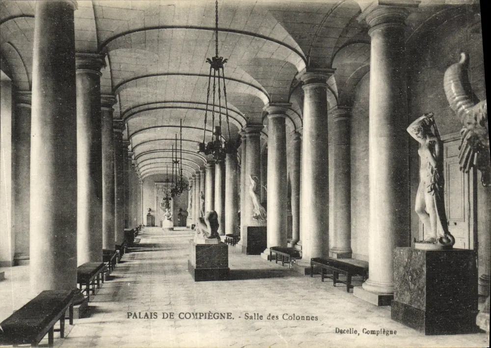 Paleis van Compiègne — Zaal van de Kolommen — Dacelle, Compiègne - Voorkant