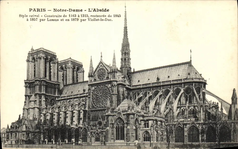 PARIS - Notre-Dame - A Abside — Estilo ogival - Construída de 1163 a 1315, restaurada de 1845 a 1857 por Lassus e em 1879 por Viollet-le-Duc. - Frente
