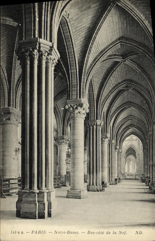 Paris — Notre-Dame — Lateral da Nave — Editor E.B. n° 141-EB - Frente