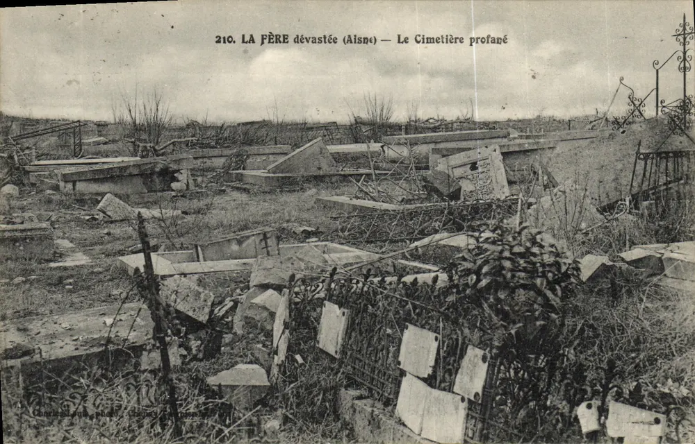 La Fère destruída (Aisne) — O Cemitério Profanado — Charles Léon, editor, n° 210 - Frente