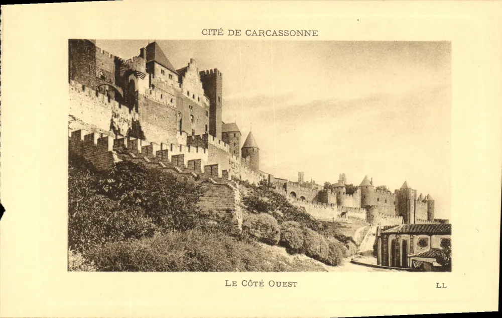 Cité de Carcassonne — Le Côté Ouest — LL - Frente