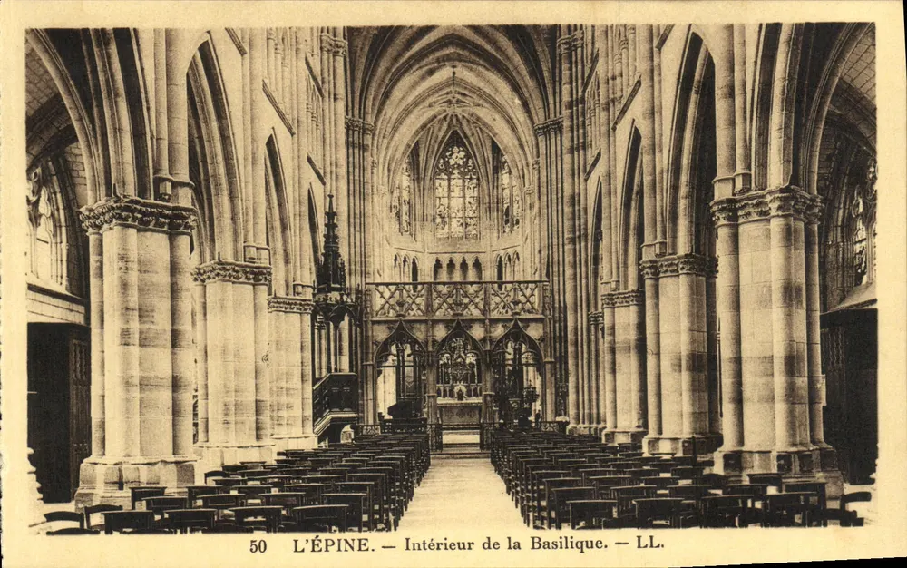 L'ÉPINE — Interior da Basílica — LL. — N° 50 - Frente