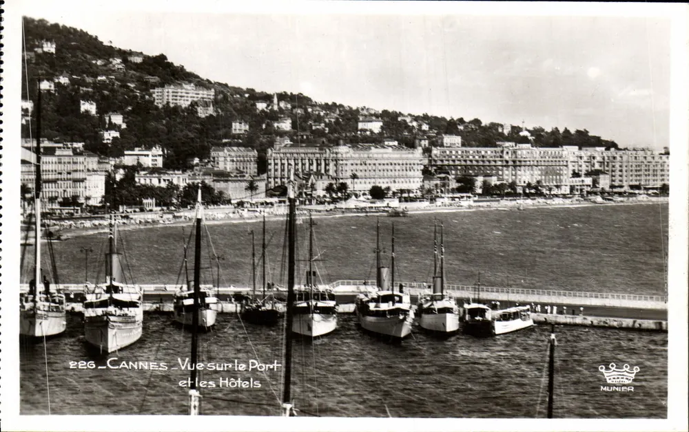 Cannes — Blick auf den Hafen und Hotels — Munier - Vorderseite
