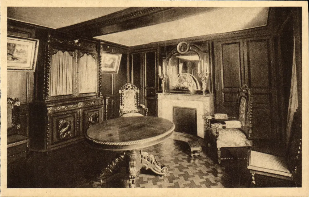 Les Buissonnets — Sala de jantar — Sala de jantar de Santa Térèsa da Criança-Jesus - Frente