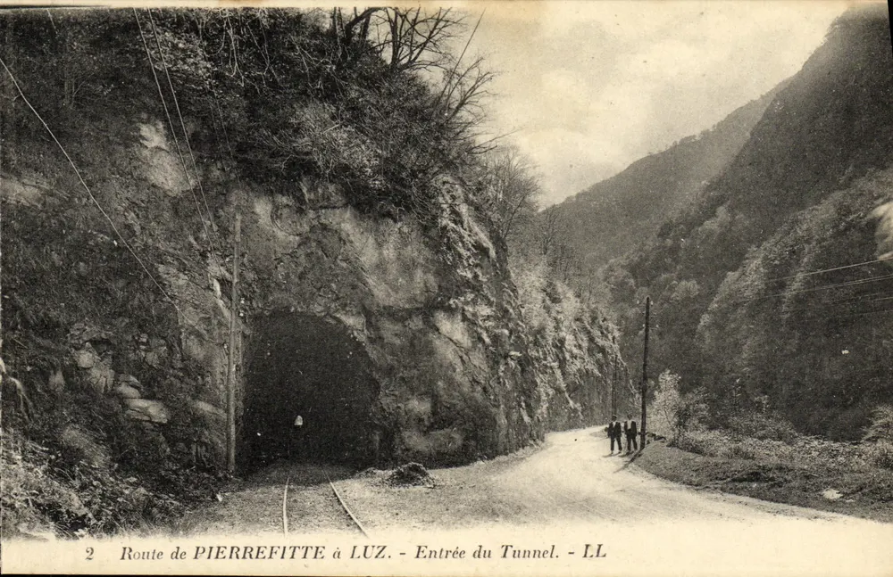 Estrada de Pierrefitte para Luz — Entrada do Túnel — LL - Frente