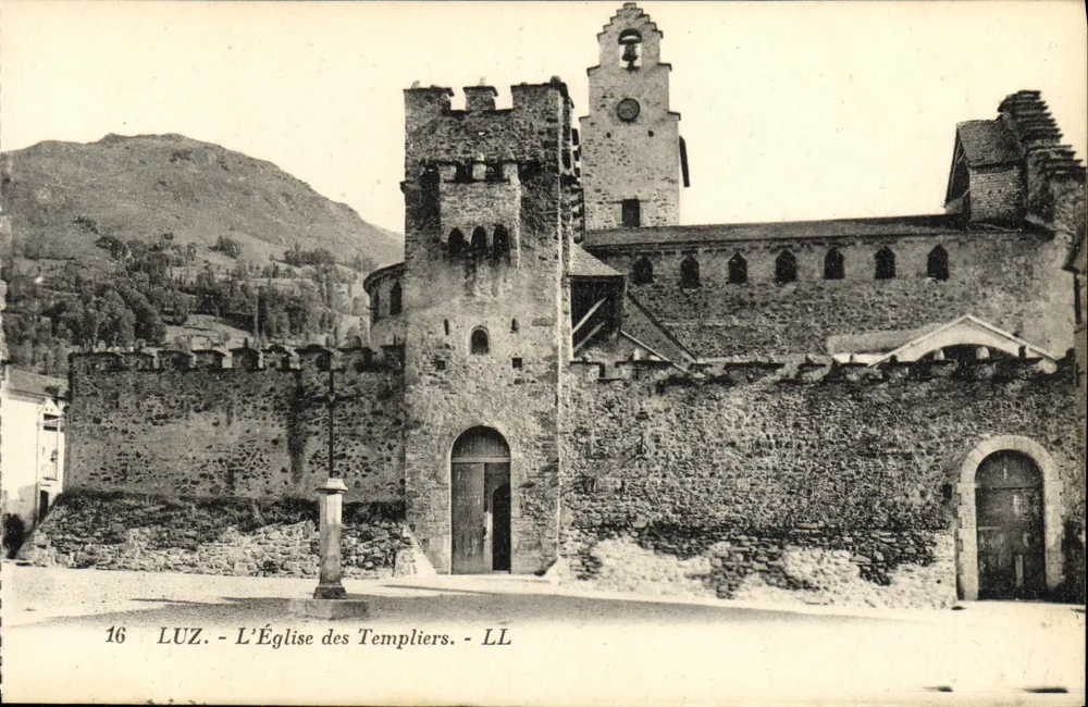 Luz - L'Église des Templiers — LL - Frente