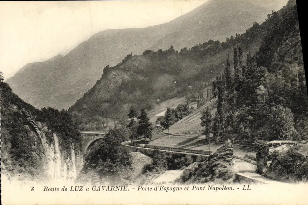 Route von Luz nach Gavarnie — Tor von Spanien und Napoleonbrücke — LL. - Vorderseite