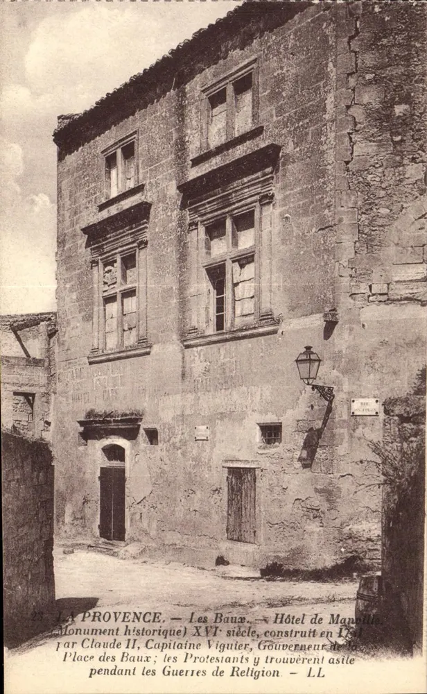Les Baux — Hotel de Manpaille, século XVII — LL - Frente