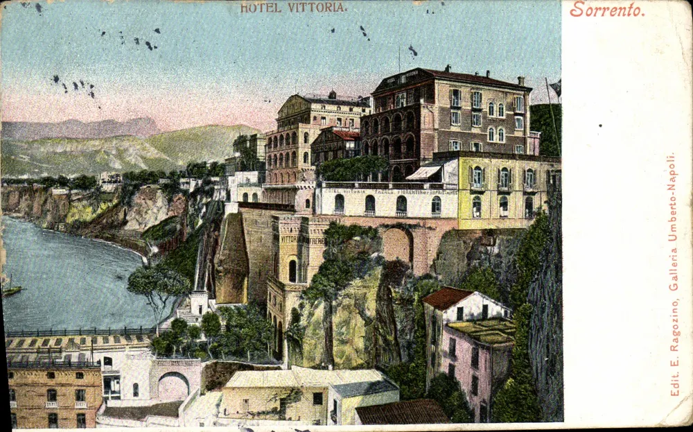 Hotel Vittoria — Sorrento — Wyd. E. Ragozino, Gallerna, Napoli - Awers