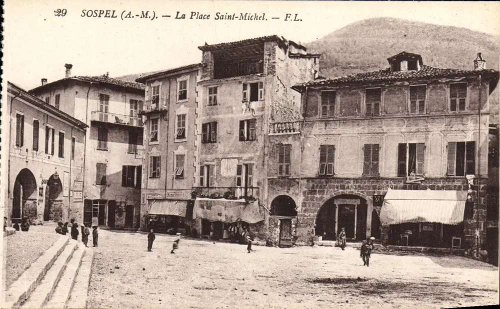 Sospel (A.-M.) — A Place Saint-Michel — F.L. - Frente