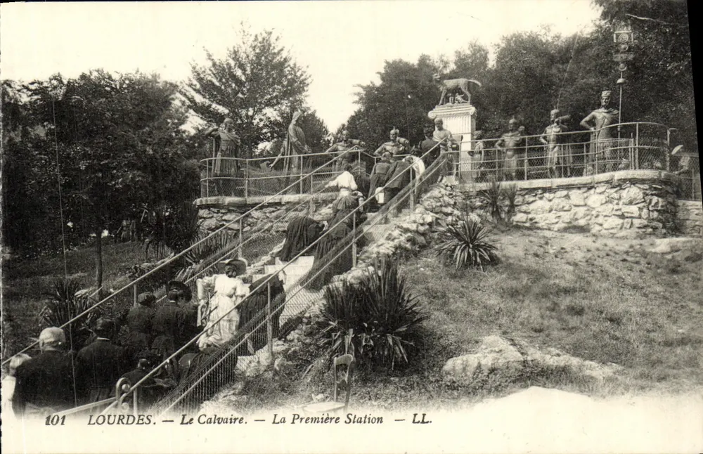 Lourdes — Der Calvary — Die erste Station — LL. - Vorderseite