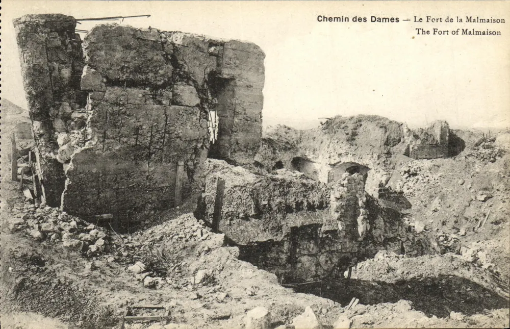 Chemin des Dames — Fort de la Malmaison — B. Nungardès et H. Lestrate, Verleger - Vorderseite