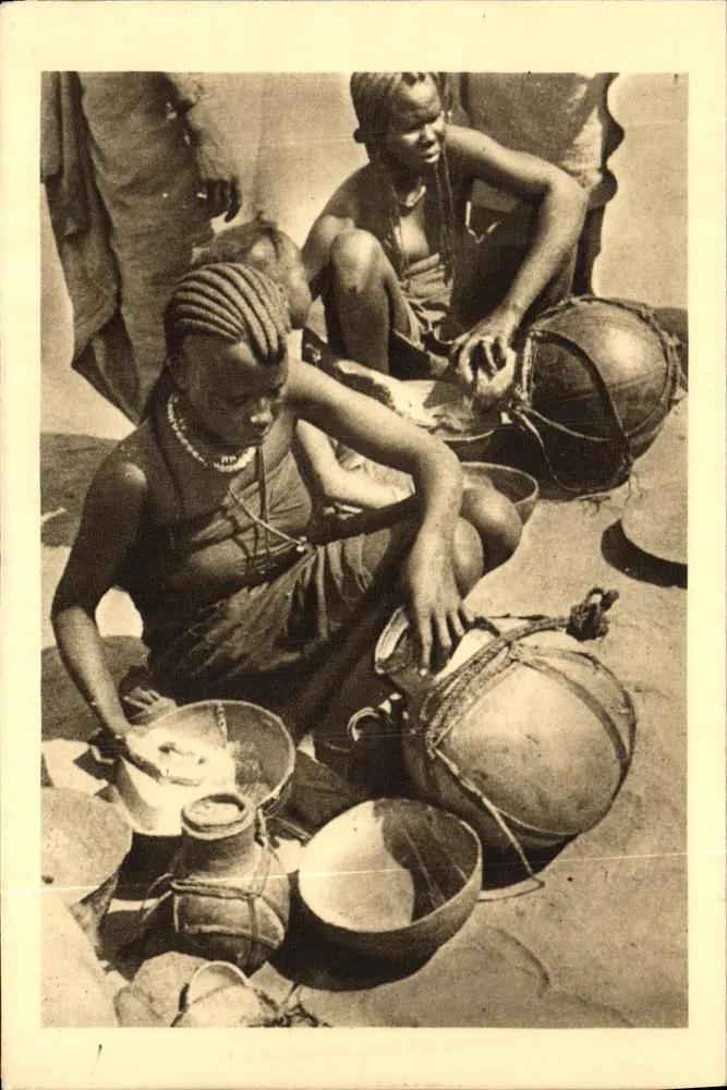 Französisch-Äquatorialafrika — Milchverkäuferin in Fort-Lamy — Edition R. Bégné, 9, rue Cauchois, Paris - Vorderseite