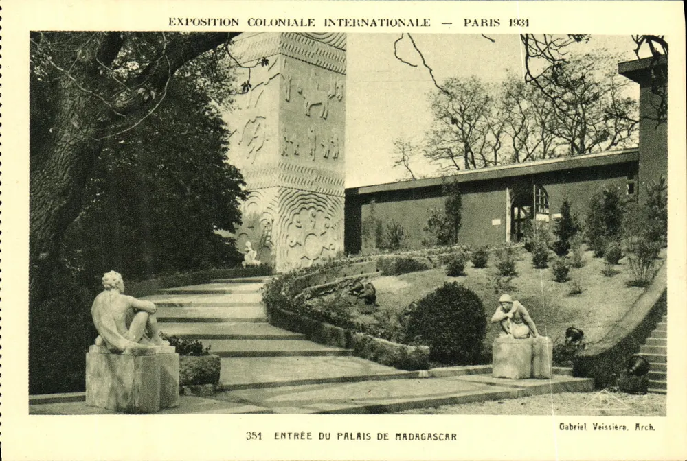 Eingang zum Palast von Madagaskar — Internationale Kolonialausstellung — Paris 1931 — Gabriel Veissiere, Arch. - Vorderseite