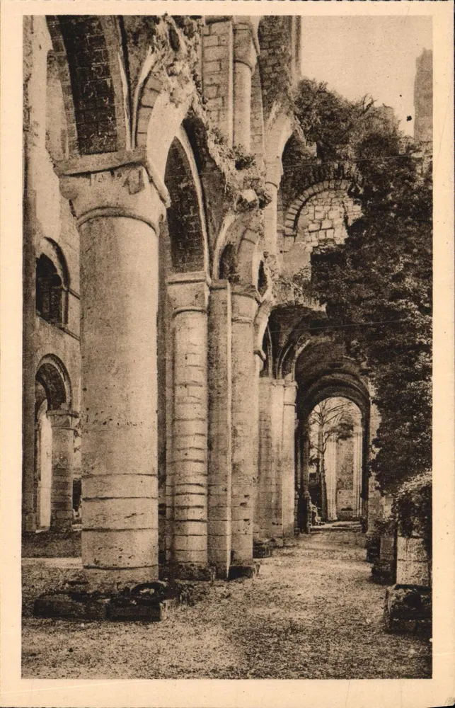Alte Abtei von Jumièges — Kirche Notre-Dame, südlicher Seitengang — Imp. Letelier, Paris - Vorderseite