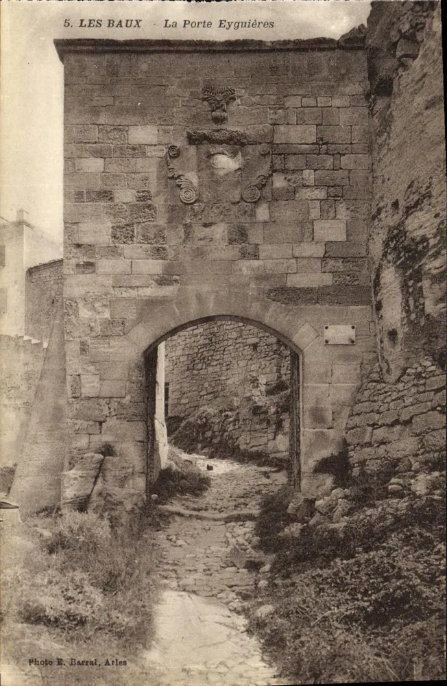 Les Baux - A Porta Eyguières — Foto E. Barral, Arles, n°5 - Frente