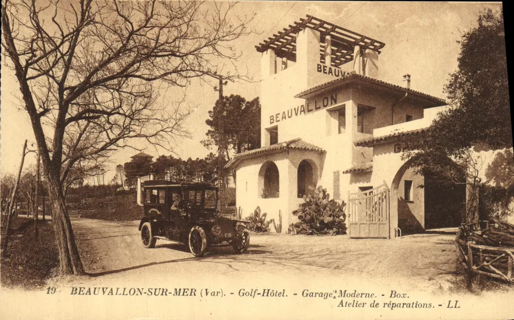 Beauvallon-sur-Mer (Var) — Golf-Hôtel, Moderne Garage, Reparaturwerkstatt — LL - Vorderseite