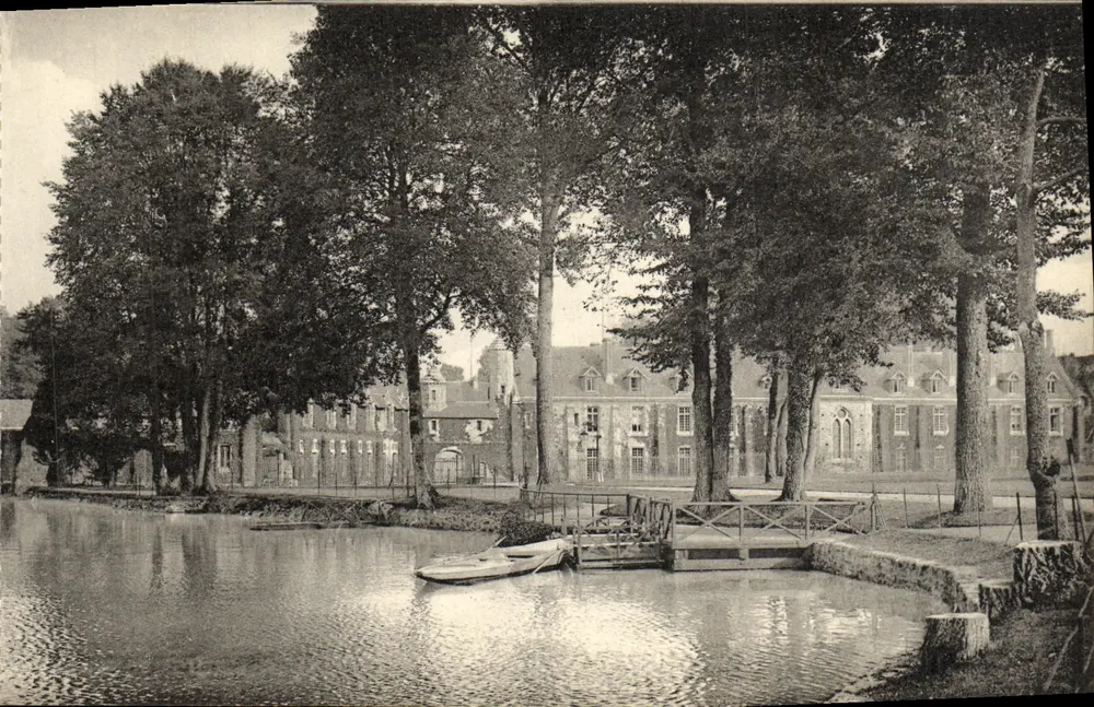 Abtei Vaulx-de-Cernay — Das Schloss und eine Ecke des Sees — Lévy et Neurdein Réunis, Paris - Vorderseite