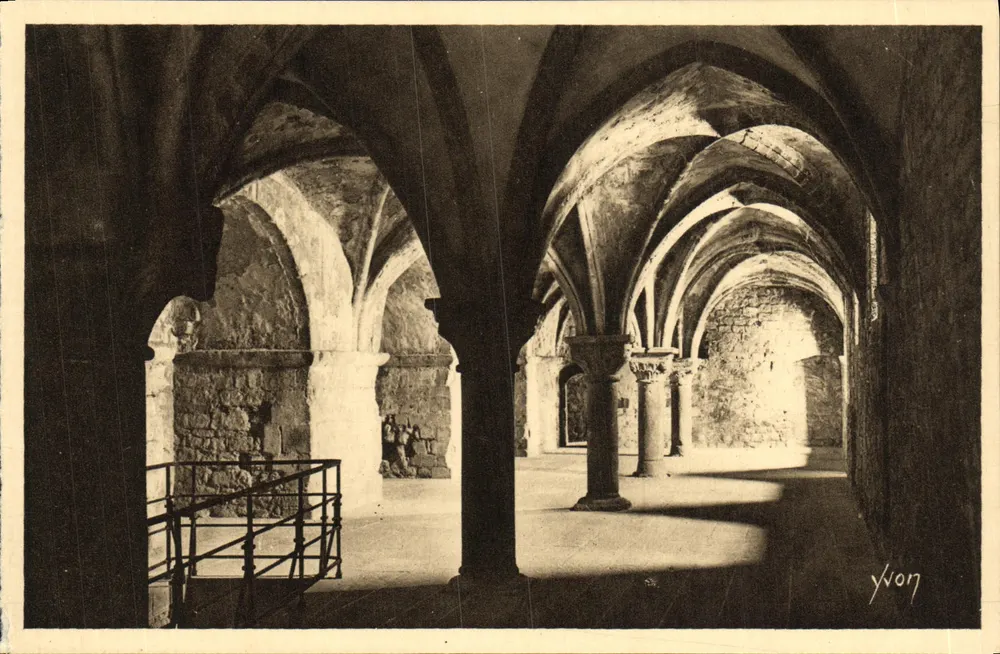 Mont-Saint-Michel — Der Promenoir (12. Jahrhundert) — Les Editions d'Art Yvon, Paris - Vorderseite