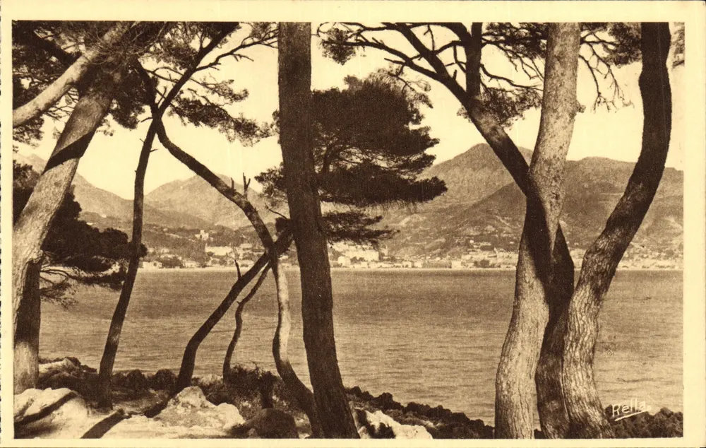 Cap Martin — Blick auf Menton zwischen den Kiefern — Sammlung Rella 'La Côte d'Azur' - Vorderseite