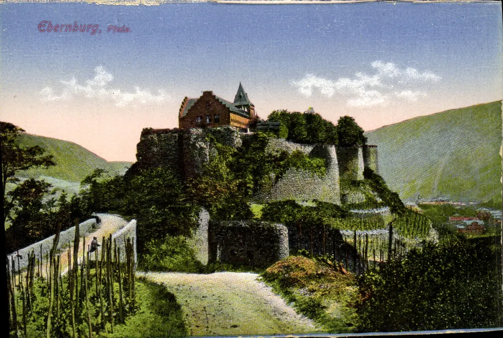 Ebernb urg, Pfalz — Castelo forte em colina — Fotogr. u. Verlag Ph. Duer & Söhne, Had Kreu nach - Frente