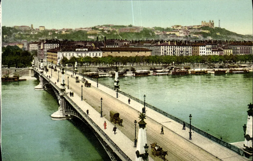 Lyon — Die Brücke Galliéni und der Fourvière Berg — Ansichtskarte Nr. 138 - Vorderseite