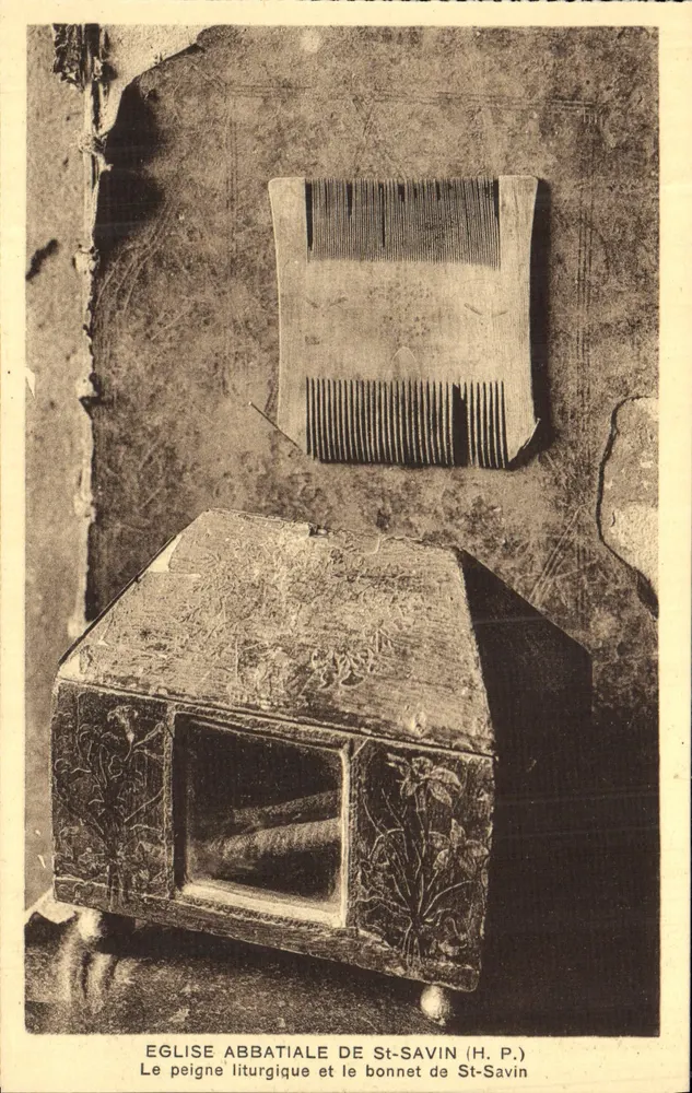 Abteikirche von St-Savin — Das liturgische Kamm und das Hut von St-Savin — H. P. - Vorderseite