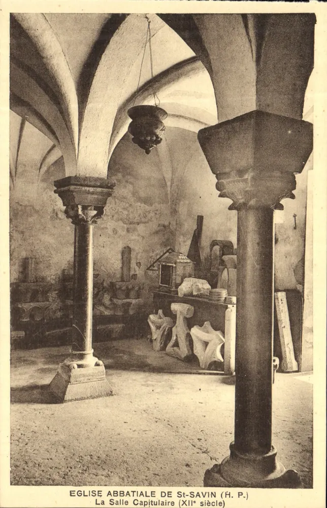Abteikirche St-Savin — Die Kapitelstube (12. Jahrhundert) — H. P. - Vorderseite