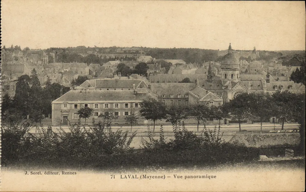 Laval (Mayenne) — Vista panorâmica — J. Sorel, editor, Rennes, n°71 - Frente