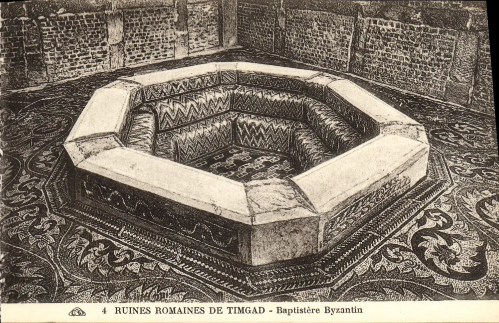 Römische Ruinen von Timgad - Byzantinisches Taufbecken - Vorderseite