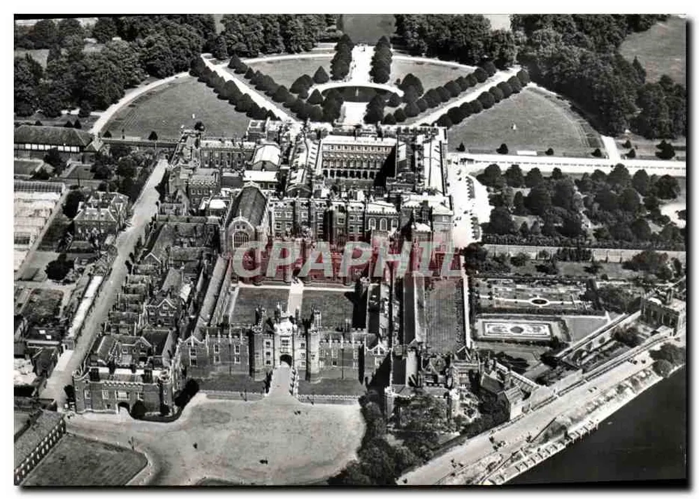 Palácio de Hampton Court — vista aérea — Ministry of Works - Frente