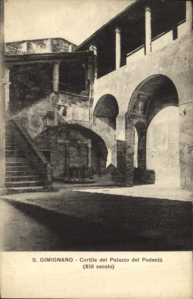 S. GIMIGNANO - Hof des Palazzo del Podestà (13. Jahrhundert) - Vorderseite