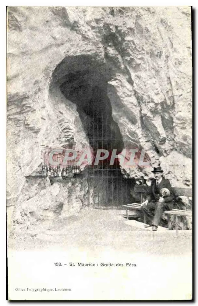 St. Maurice : Grotte des Fées — entrée avec grille, homme assis sur banc — Office Polygraphique, Lausanne, n° 158 - Voorkant