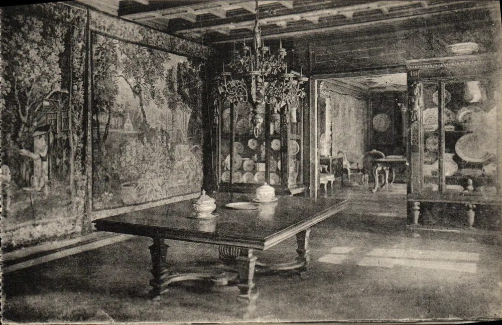 Castelo de Kériolé - A Sala de Jantar — Coleção Valazé, Quimper - Frente