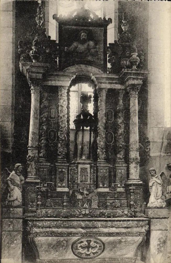 Goldverziertes Holzaltar (16. Jahrhundert) — Kapelle des Schlosses Kériollet — Sammlung Villaret, Quimper - Vorderseite