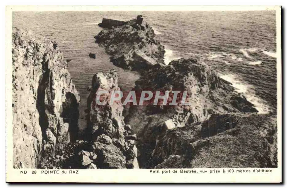 Ponta do Raz — Pequeno porto de Brestree visto de 100 metros de altitude — ND 28 - Frente