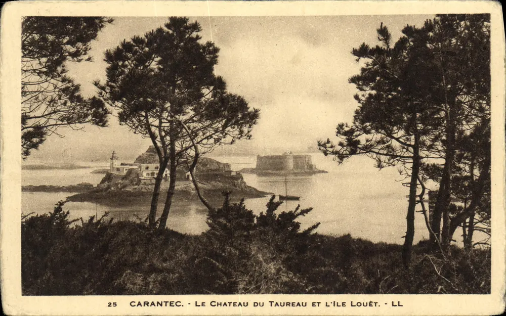 Carantec — Schloss des Stiers und Insel Louét — LL - Vorderseite