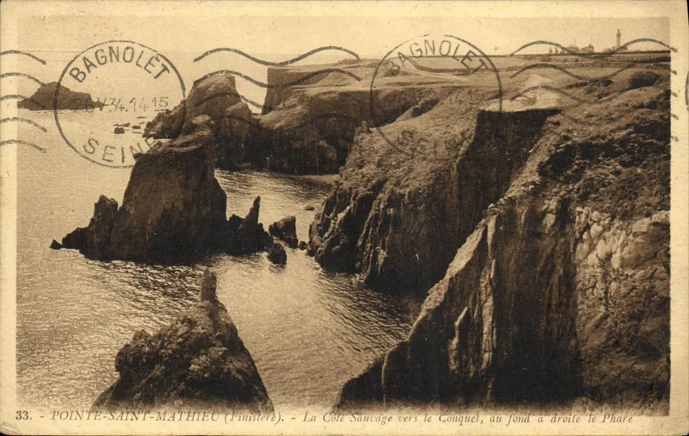 Pointe-Saint-Mathieu (Finistère) — Die Wilde Küste in Richtung Conquet, im Hintergrund rechts der Leuchtturm — G. Artiaud, Verlag, Nantes - Vorderseite