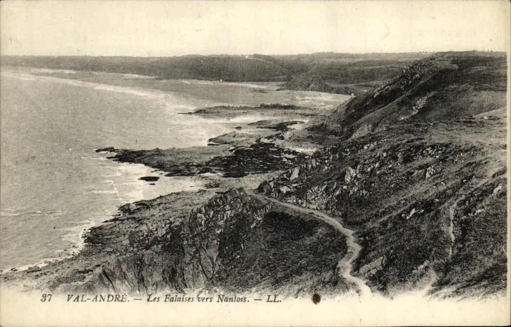 Val André — Die Klippen in Richtung Nantlois — LL. - Vorderseite